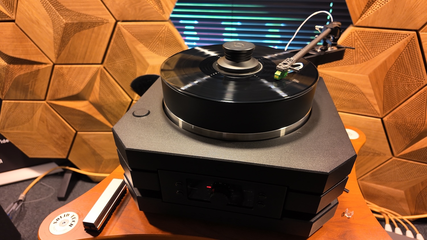 Bennyaudio Odyssey turntable